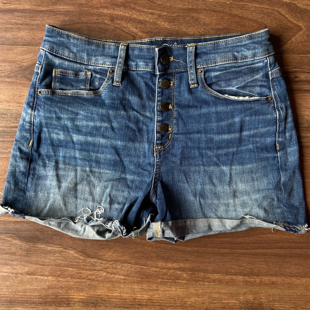 Universal Thread High Rise Shorts size 6